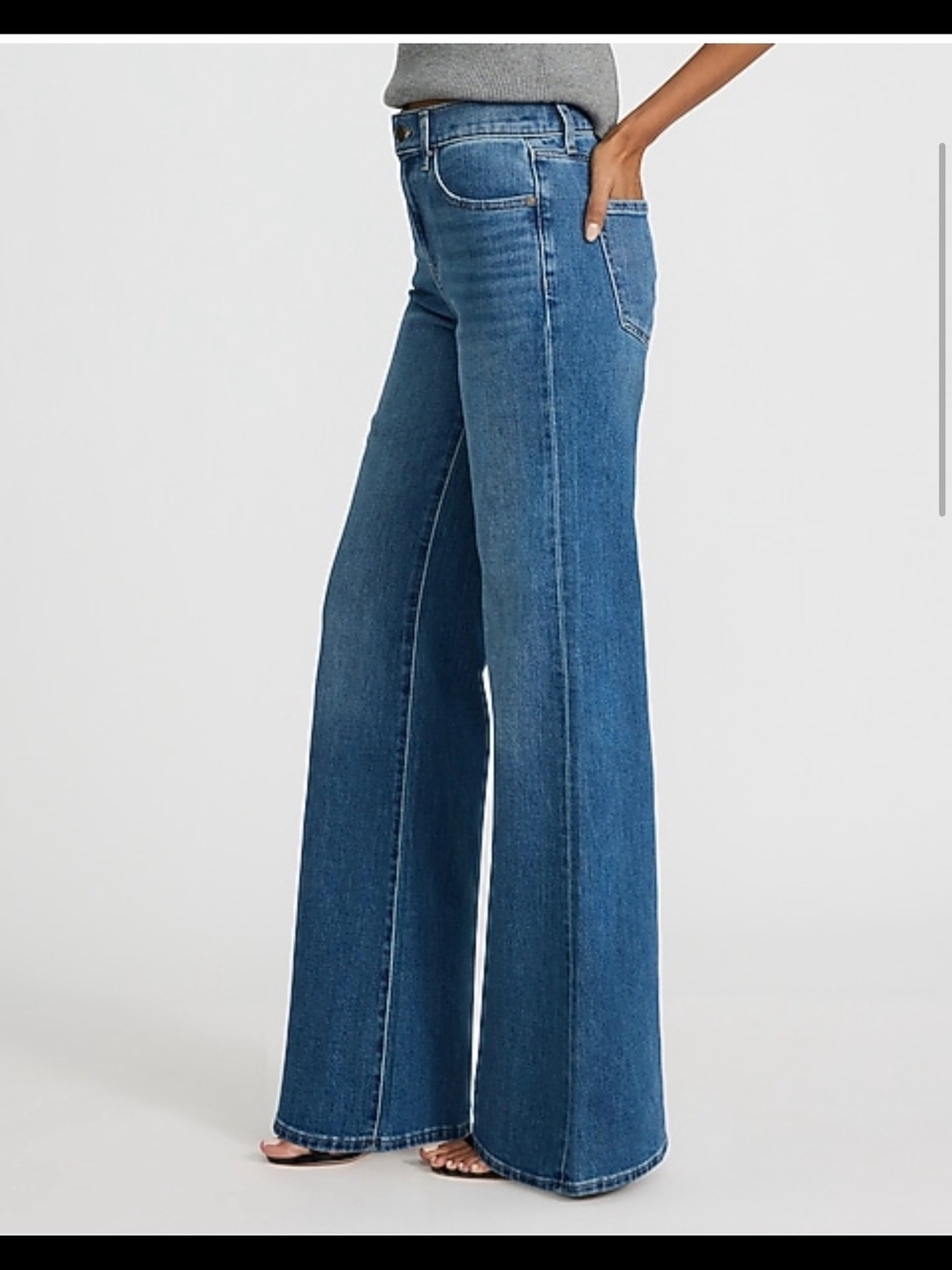 High-Waisted Wide Leg Women’s Jeans - Blue        Size 10 Short - Picture 5 of 7